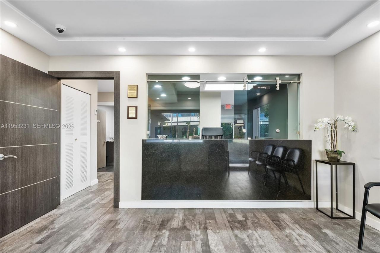 2482 SW Secoffee Ter, Miami, FL 33133 Photo