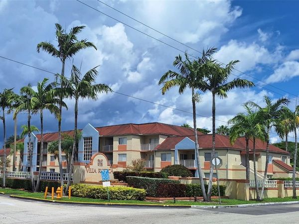 18810 NW 57th Ave, Unit 104, Hialeah, FL 33015