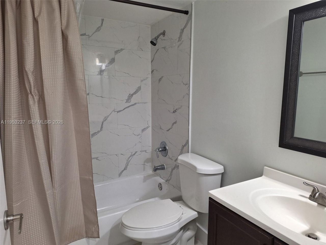 18810 NW 57th Ave, Unit 104, Hialeah, FL 33015 Photo