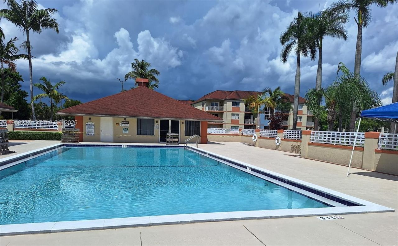 18810 NW 57th Ave, Unit 104, Hialeah, FL 33015 Photo