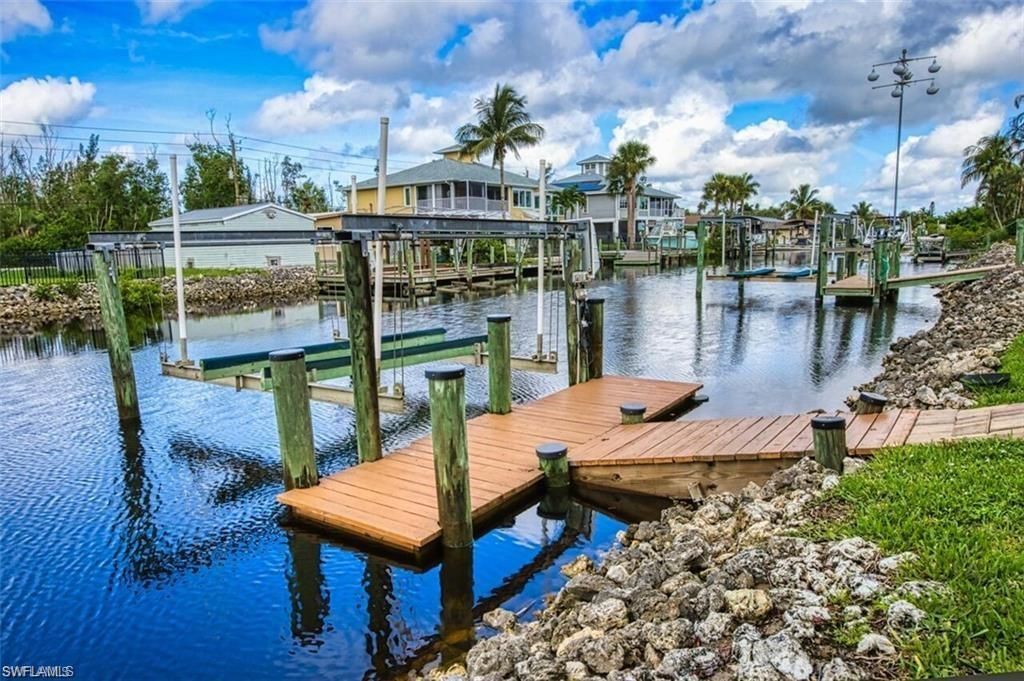 5471 Harborage Dr, Fort Myers, FL 33908 Photo