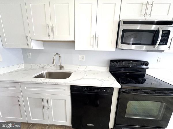 306 PADDOCK DRIVE, CHESTERBROOK, PA 19087