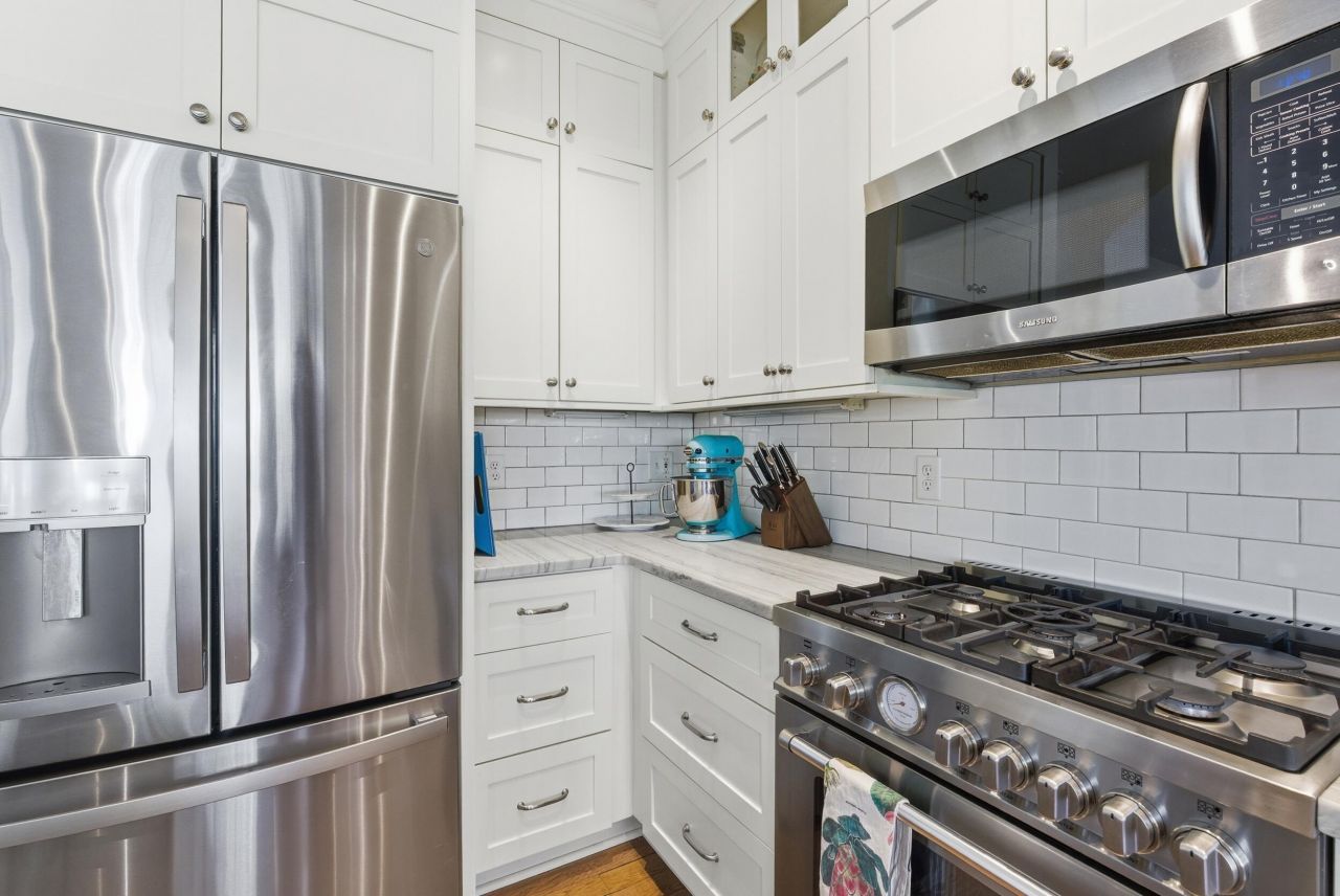 150 Brady Street Photo 11