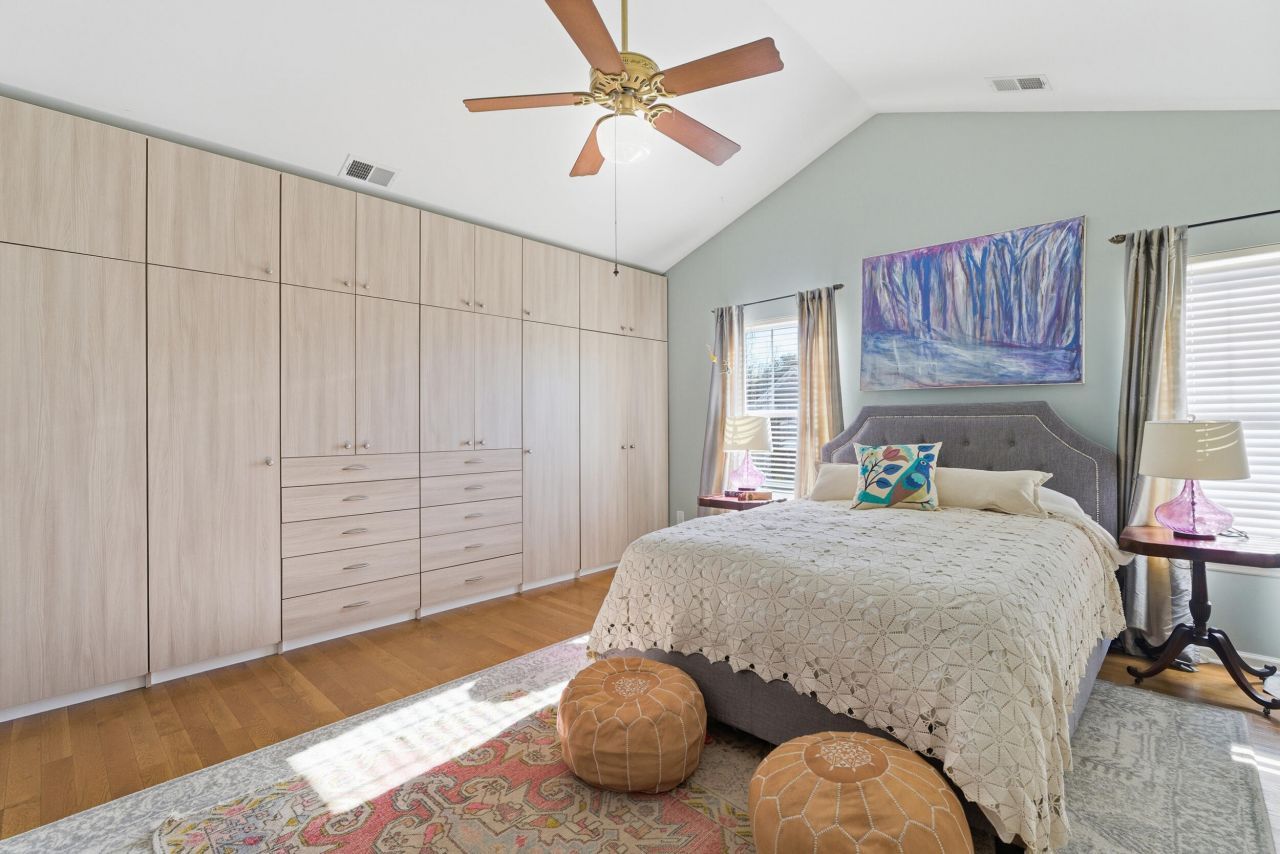 150 Brady Street Photo 16