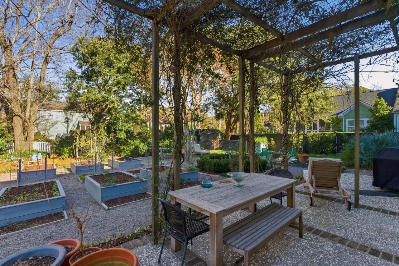 150 Brady Street Photo 28