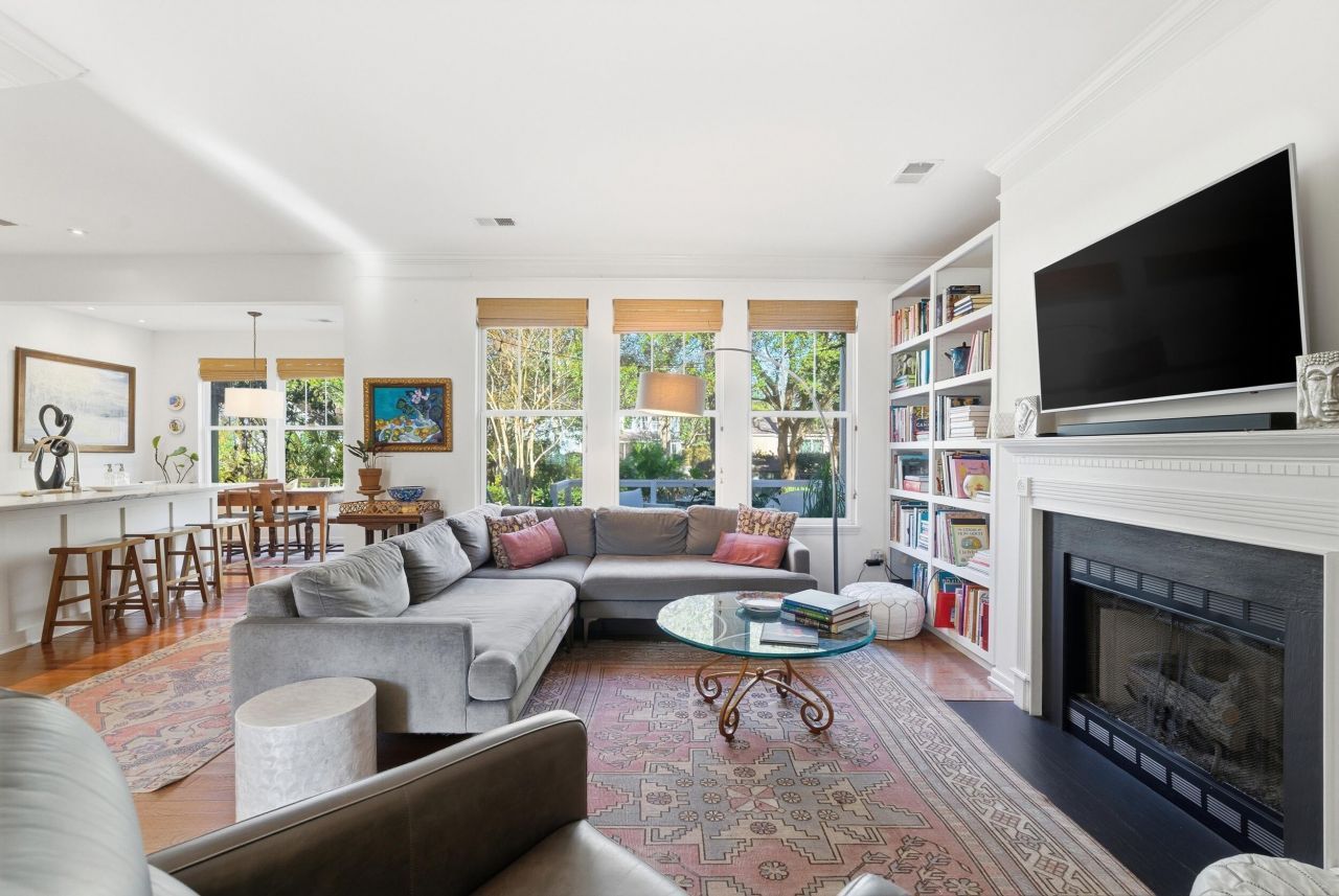 150 Brady Street Photo 6