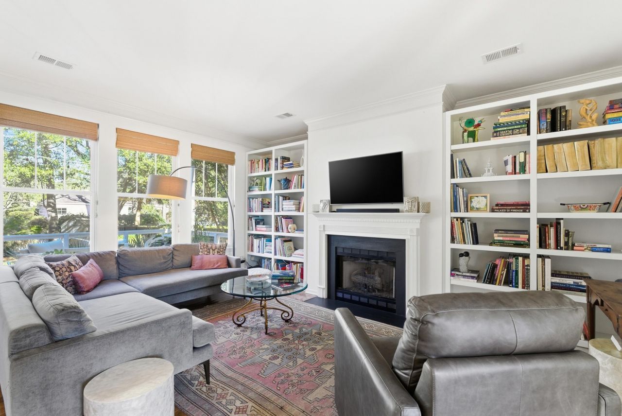 150 Brady Street Photo 7