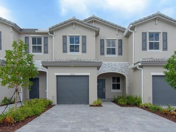 2683 SE 11th St, Homestead, FL 33035