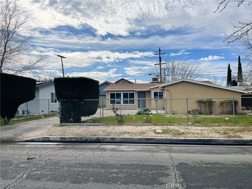 1560 W Avenue H10, Lancaster, CA 93534 Main Photo