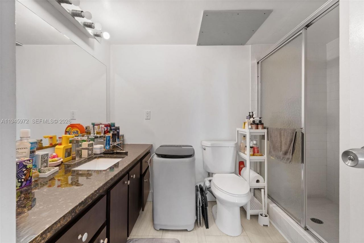 600 Three Islands Blvd, Unit 606, Hallandale Beach, FL 33009 Photo