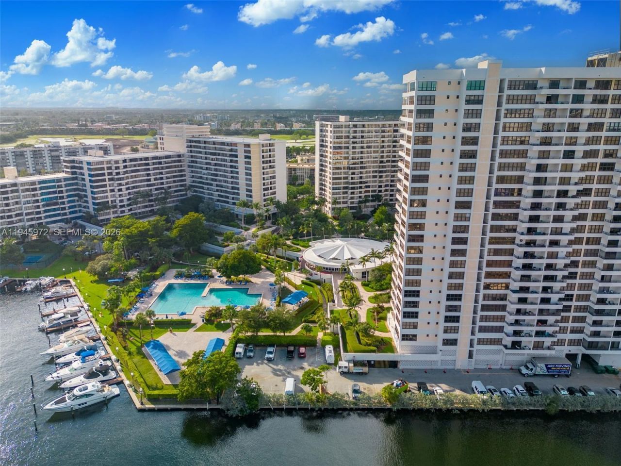 600 Three Islands Blvd, Unit 606, Hallandale Beach, FL 33009 Photo