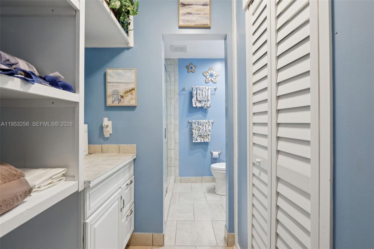 6260 NE 18th Ave, Unit 823, Fort Lauderdale, FL 33334 Photo