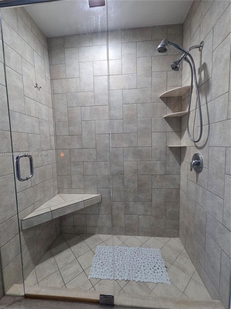 6260 NE 18th Ave, Unit 823, Fort Lauderdale, FL 33334 Photo