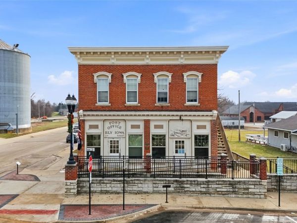 1690 Dows Street, Ely, IA 52227