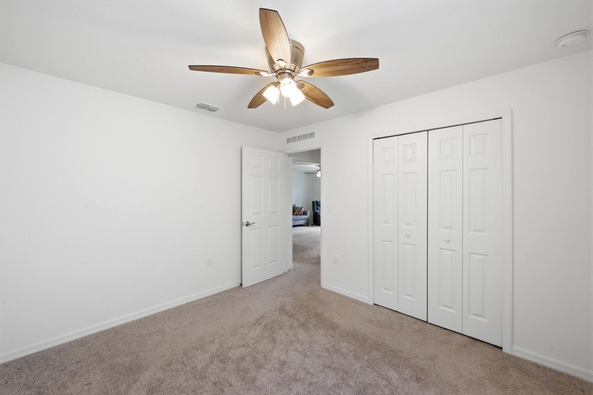 684 SE Crescent Avenue, Port Saint Lucie, FL 34984 Photo