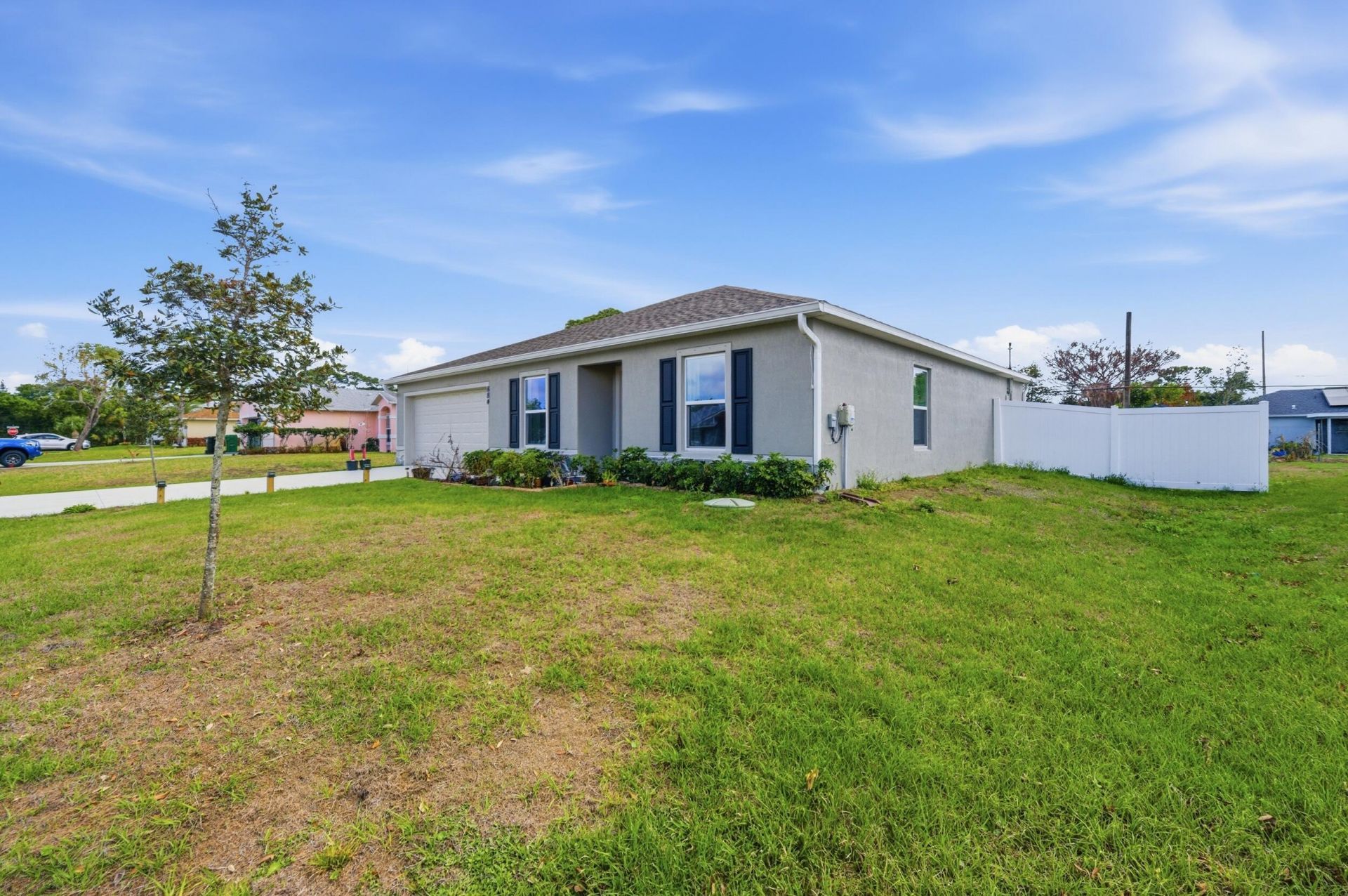 684 SE Crescent Avenue, Port Saint Lucie, FL 34984 Photo