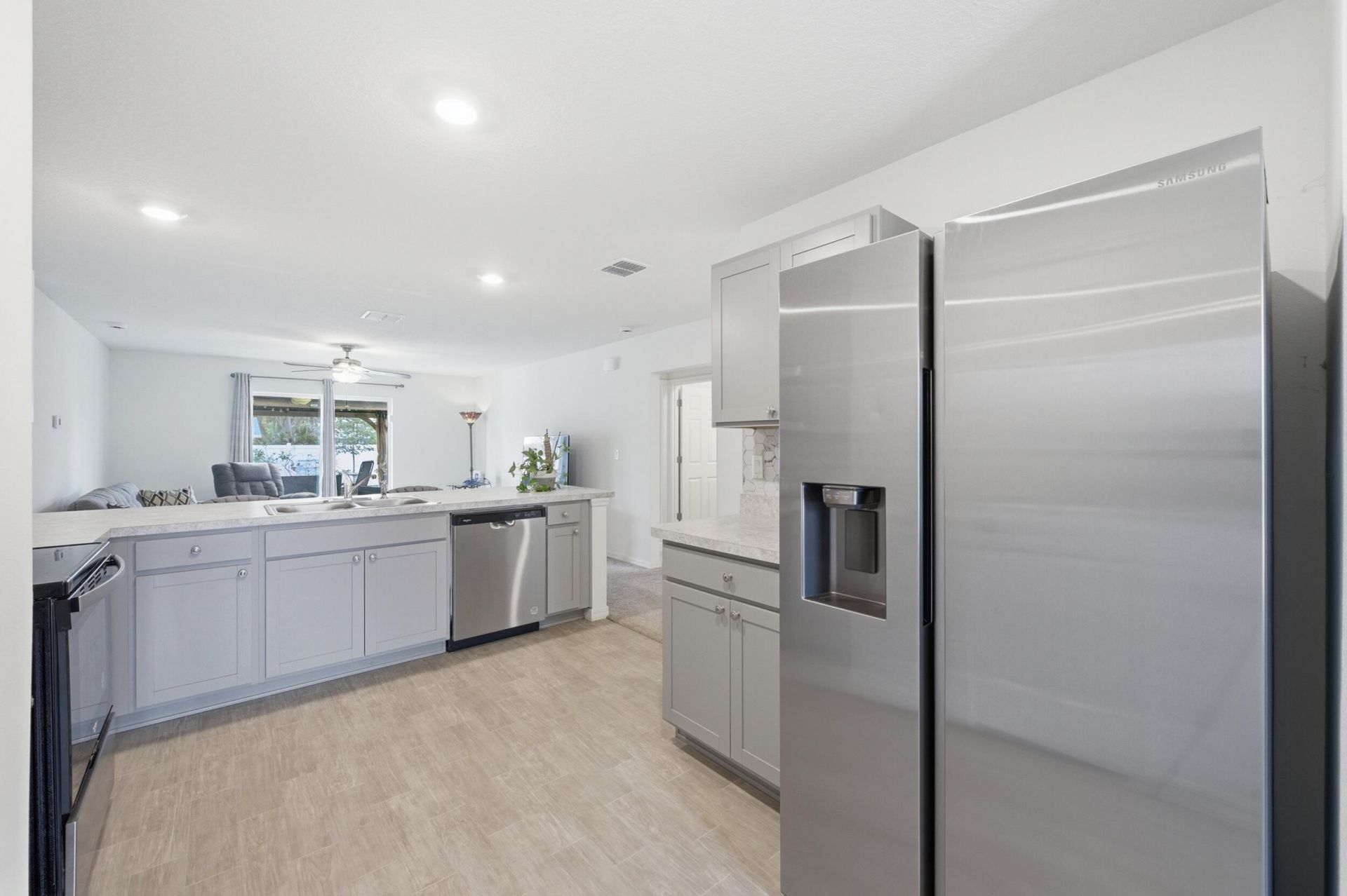 684 SE Crescent Avenue, Port Saint Lucie, FL 34984 Photo