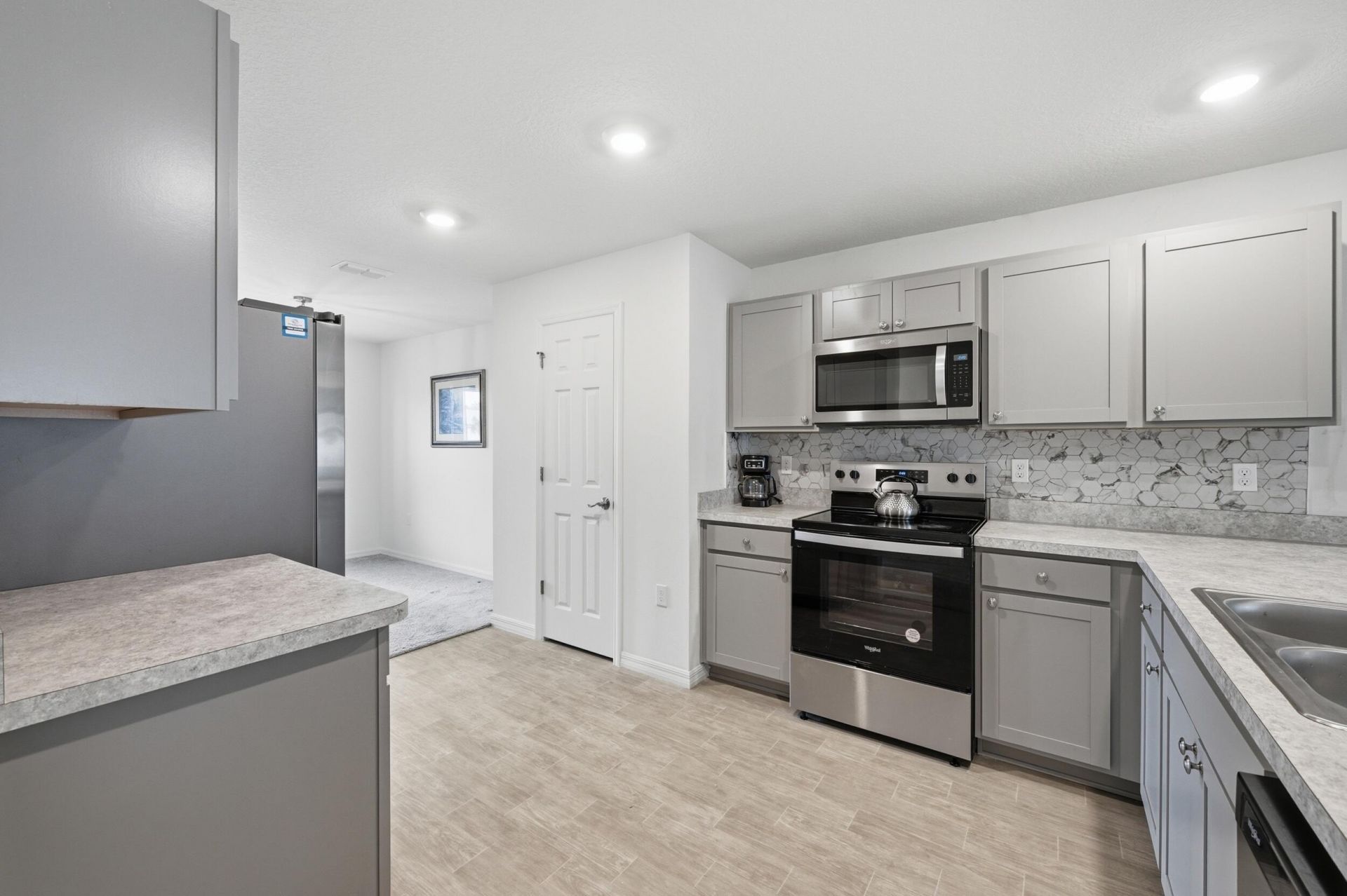 684 SE Crescent Avenue, Port Saint Lucie, FL 34984 Photo