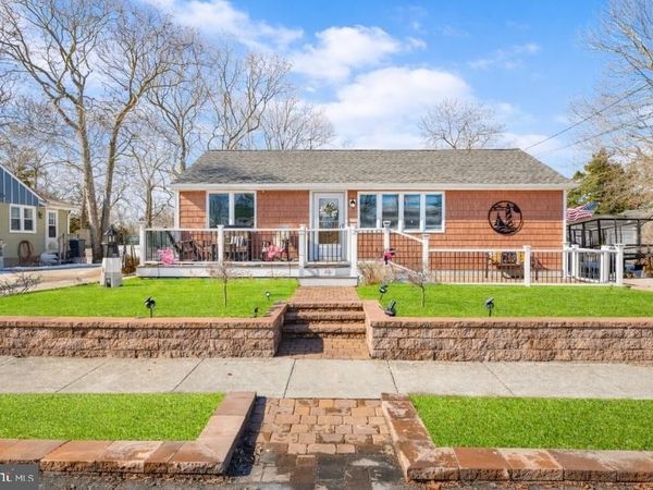 300 ELDREDGE AVENUE, CAPE MAY, NJ 08204