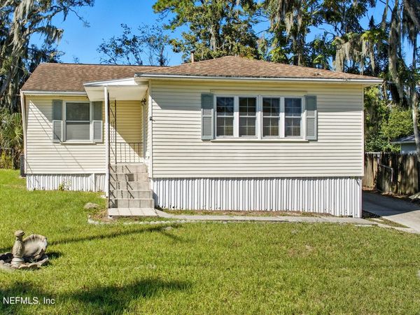 1546 RIVER HILLS Circle W, Jacksonville, FL 32211