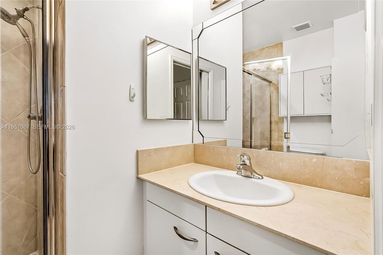 2080 S Ocean Dr , Unit 103, Hallandale Beach, FL 33009 Photo