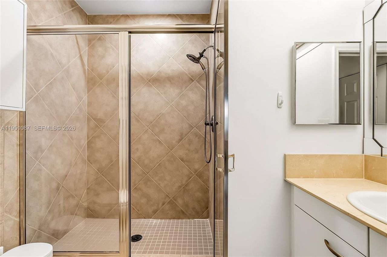 2080 S Ocean Dr , Unit 103, Hallandale Beach, FL 33009 Photo