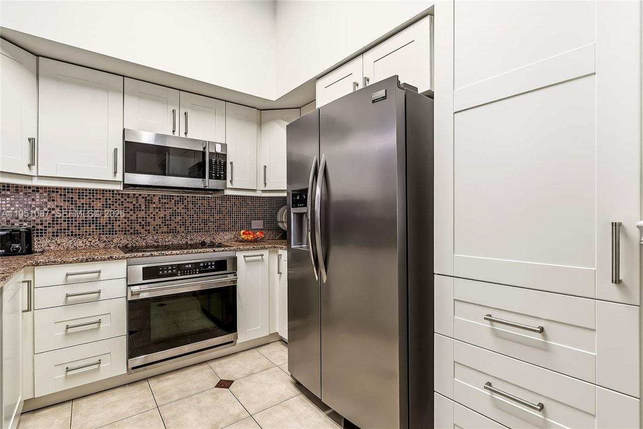 2080 S Ocean Dr , Unit 103, Hallandale Beach, FL 33009 Photo