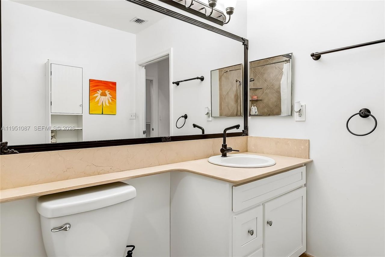 2080 S Ocean Dr , Unit 103, Hallandale Beach, FL 33009 Photo