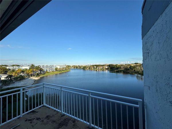 9351 Fontainebleau Blvd , Unit B418, Miami, FL 33172