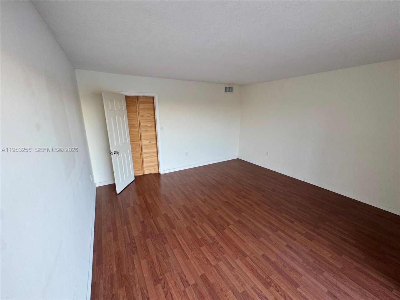 9351 Fontainebleau Blvd , Unit B418, Miami, FL 33172 Photo