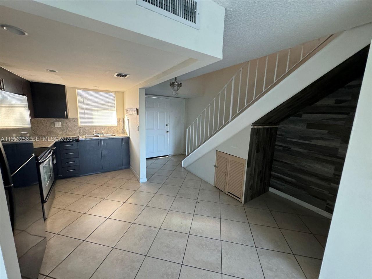 9351 Fontainebleau Blvd , Unit B418, Miami, FL 33172 Photo