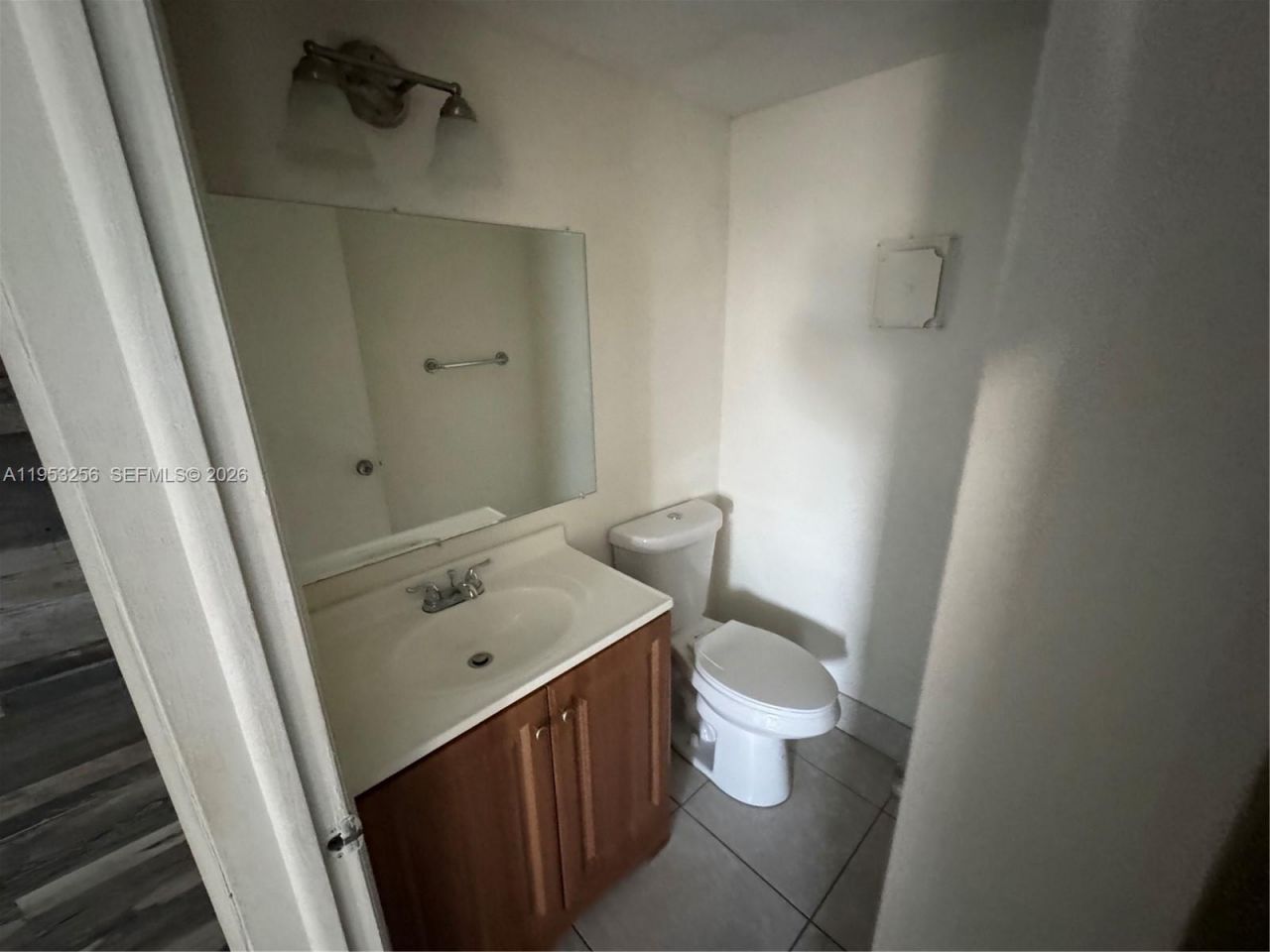 9351 Fontainebleau Blvd , Unit B418, Miami, FL 33172 Photo