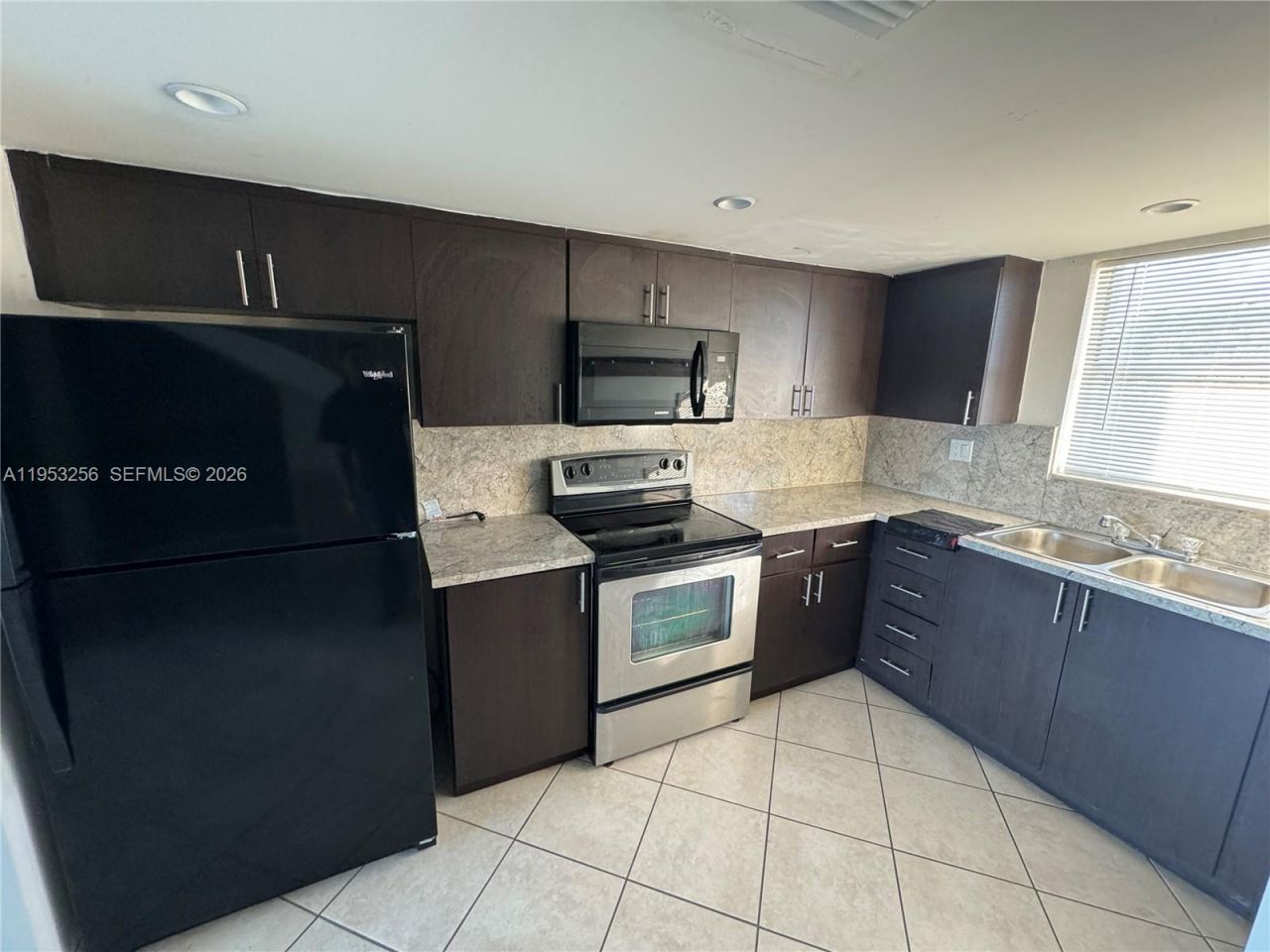 9351 Fontainebleau Blvd , Unit B418, Miami, FL 33172 Photo