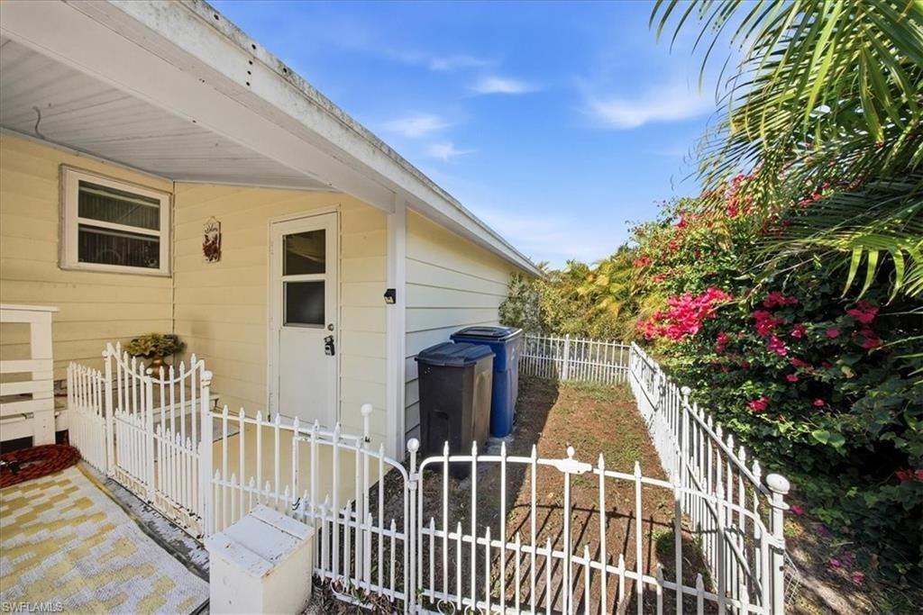 26257 Queen Mary Ln, Bonita Springs, FL 34135 Photo