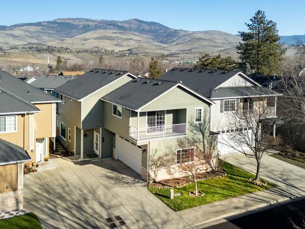 267 Meadow Drive, Ashland, OR 97520