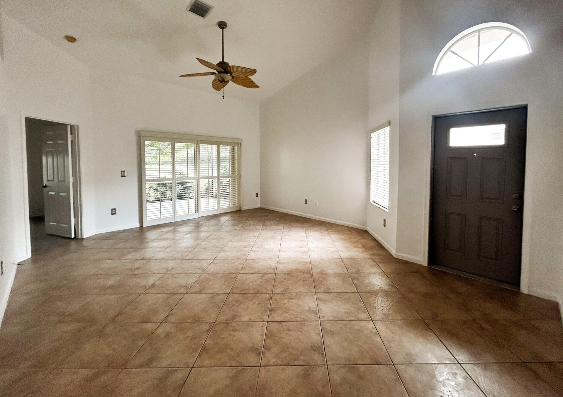 10638 Lake Shore Drive, Wellington, FL 33414 Photo