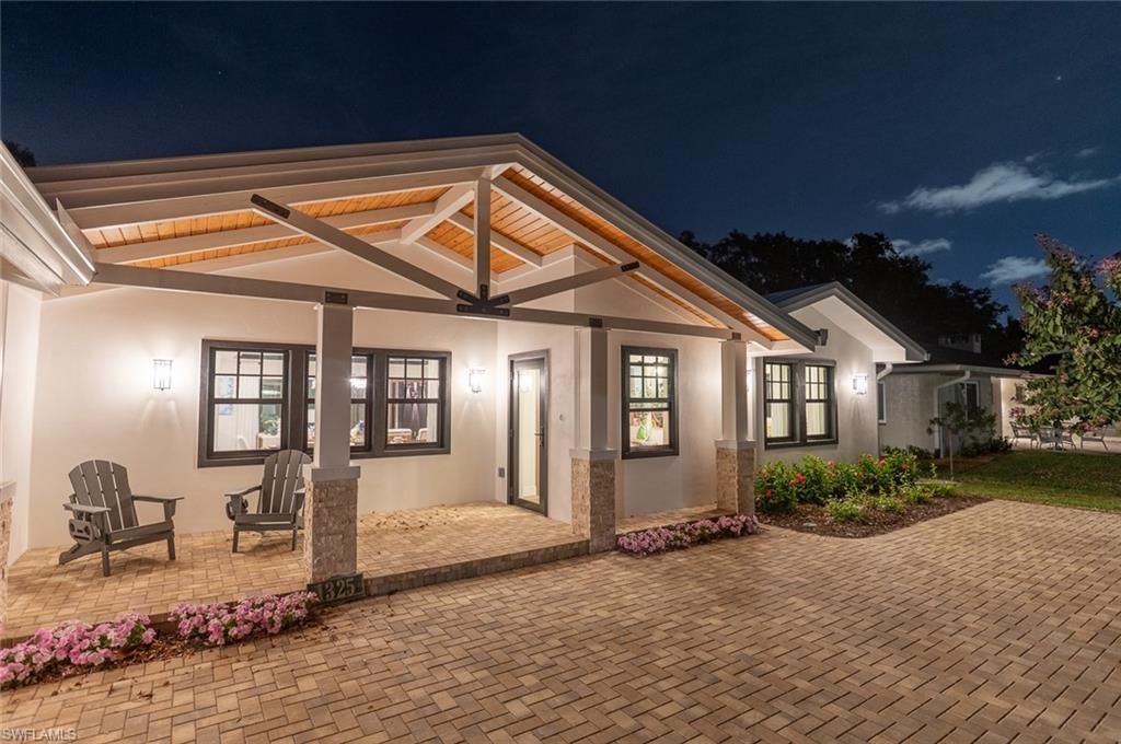 1325 Canterbury Dr, Fort Myers, FL 33901 Photo