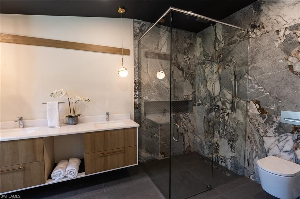 1325 Canterbury Dr, Fort Myers, FL 33901 Photo