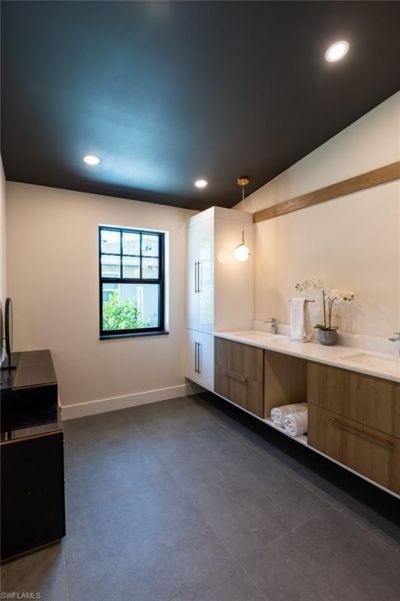 1325 Canterbury Dr, Fort Myers, FL 33901 Photo