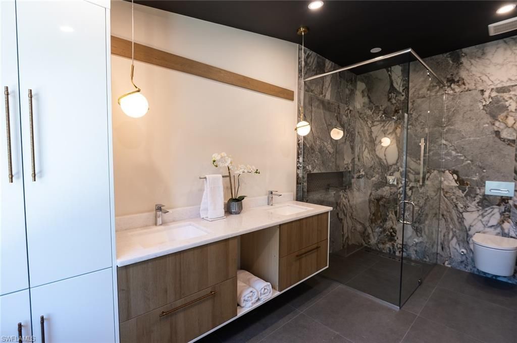 1325 Canterbury Dr, Fort Myers, FL 33901 Photo