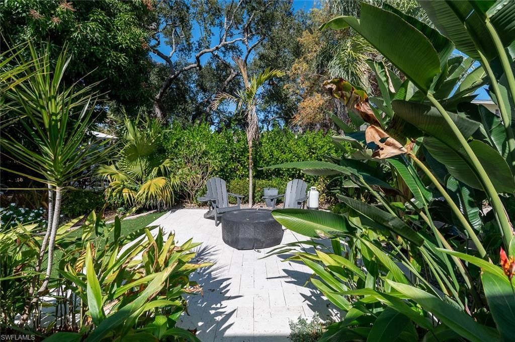 1325 Canterbury Dr, Fort Myers, FL 33901 Photo