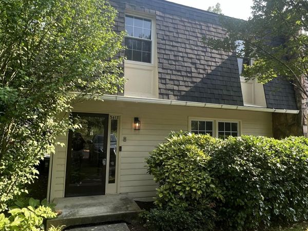 3413 STONEHENGE SQUARE, Roanoke, VA 24018