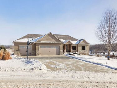 60786 254th Avenue, Mantorville, MN 55955