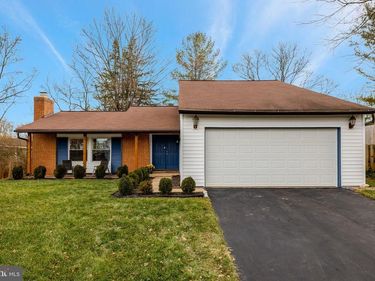 4 PHEASANT RUN COURT, STERLING, VA 20164