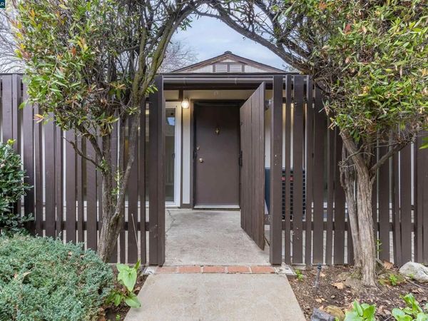 5492 Roundtree Dr, Unit A, Concord, CA 94521