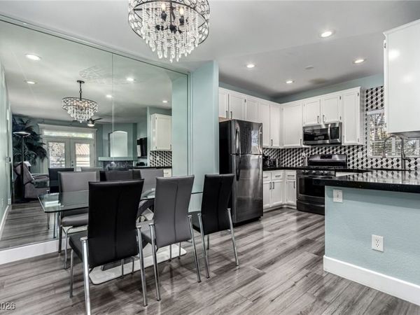 75 N Valle Verde Drive, Unit 521, Henderson, NV 89074
