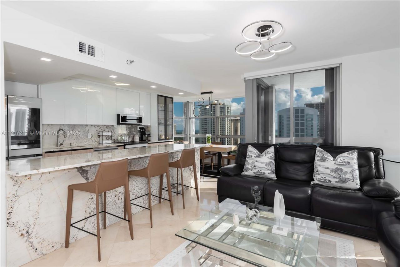 3500 Mystic Pointe Dr, Unit 2206, Aventura, FL 33180 Photo