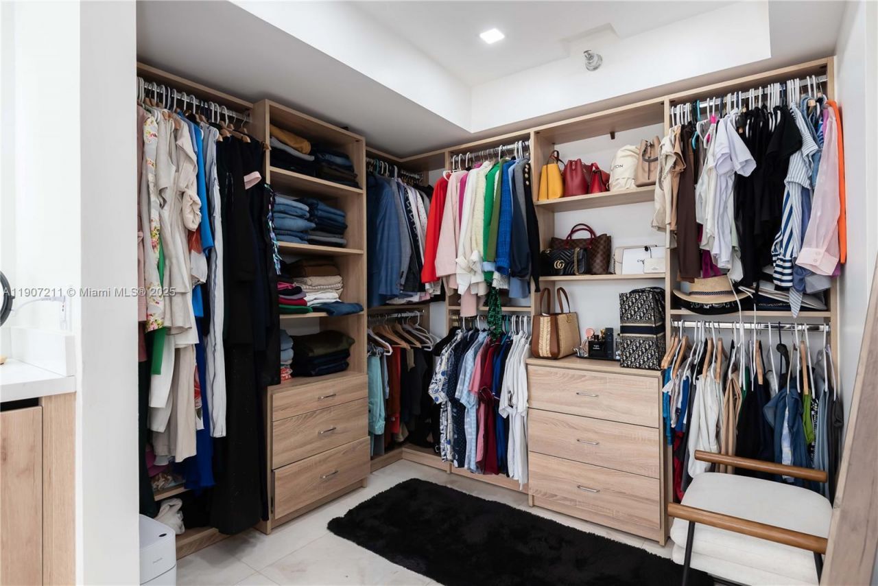 3500 Mystic Pointe Dr, Unit 2206, Aventura, FL 33180 Photo