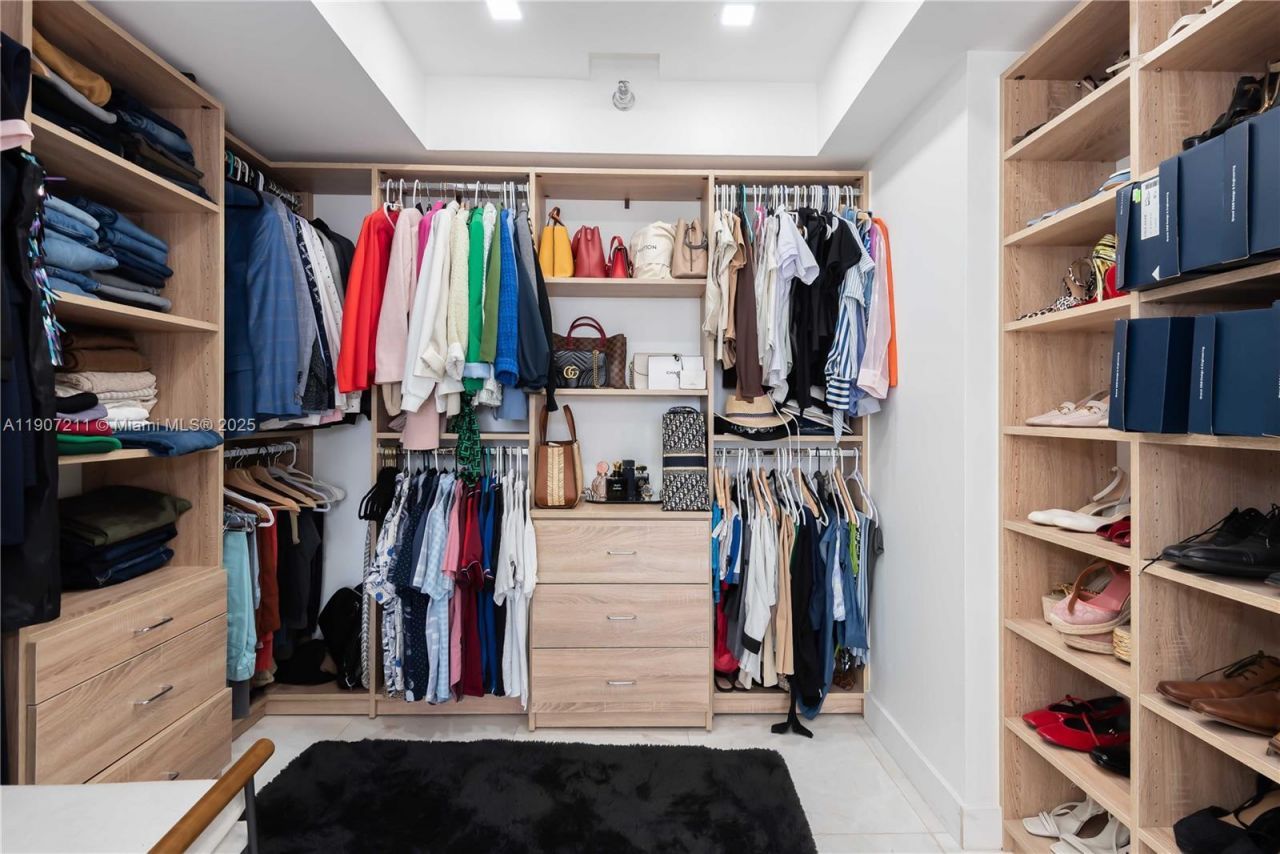 3500 Mystic Pointe Dr, Unit 2206, Aventura, FL 33180 Photo