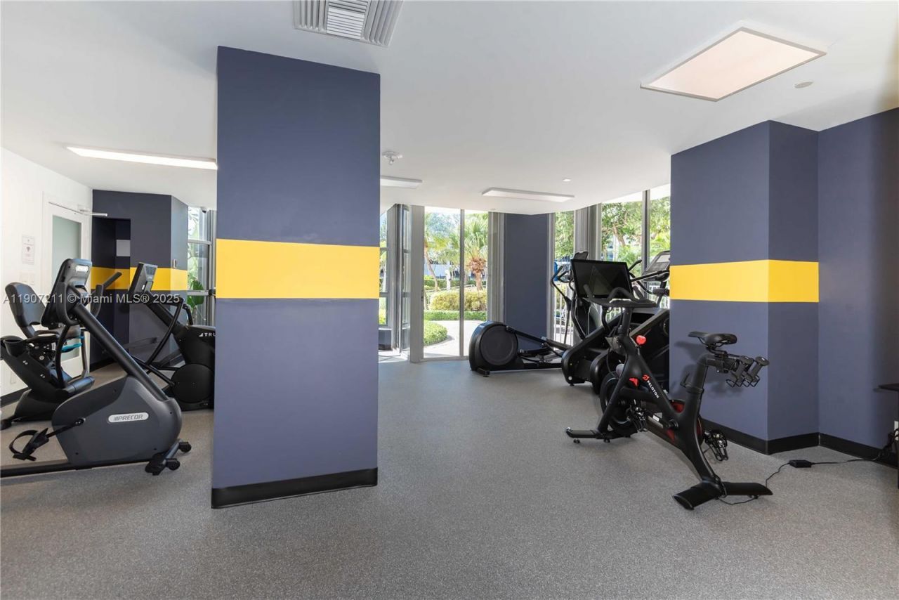 3500 Mystic Pointe Dr, Unit 2206, Aventura, FL 33180 Photo